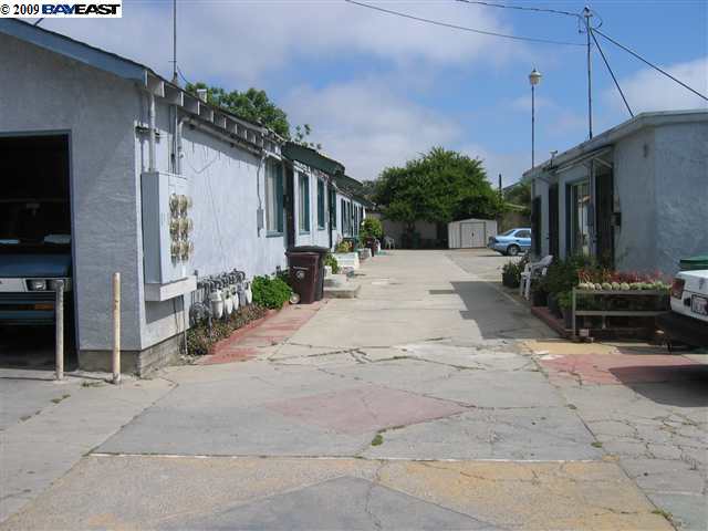 417 LAUREL AVE., HAYWARD, California 94541-3825, ,Comm Ri Multi-units 5+,For Sale,LAUREL AVE.,40427467