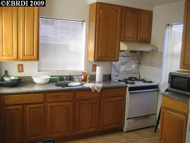 1209 West St, OAKLAND, California 94612, ,Comm Ri Multi-units 5+,For Sale,West St,40437097