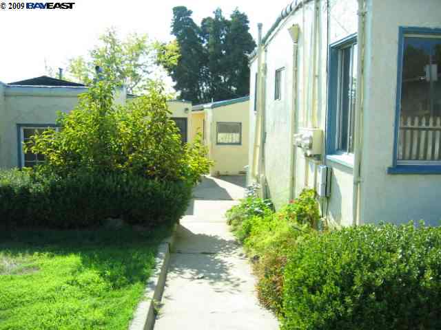 15933 MARCELLA ST, SAN LEANDRO, California 94578-2121, ,Comm Ri Multi-units 5+,For Sale,MARCELLA ST,40437394