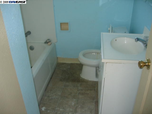 15933 MARCELLA ST, SAN LEANDRO, California 94578-2121, ,Comm Ri Multi-units 5+,For Sale,MARCELLA ST,40437394