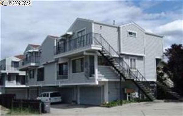4050 CASTRO VALLEY BLVD, CASTRO VALLEY, California 94546-6032, ,Comm Ri Multi-units 5+,For Sale,CASTRO VALLEY BLVD,40438975
