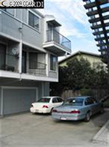 4050 CASTRO VALLEY BLVD, CASTRO VALLEY, California 94546-6032, ,Comm Ri Multi-units 5+,For Sale,CASTRO VALLEY BLVD,40438975