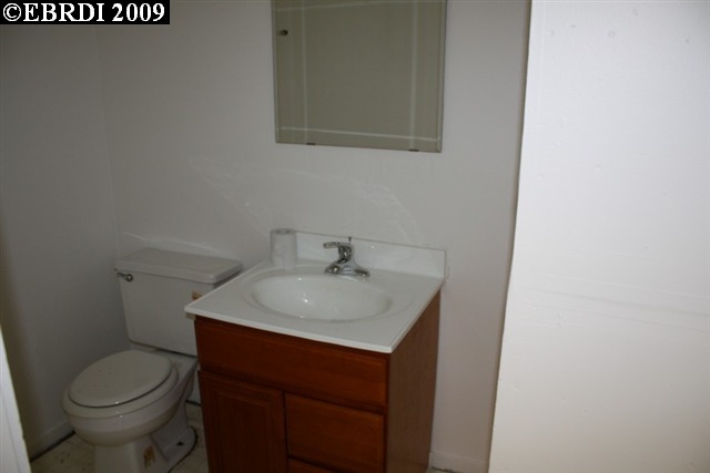 1431 23RD AVE, OAKLAND, California 94606-5016, ,Comm Industrial For Lease,For Rent,23RD AVE,40936920