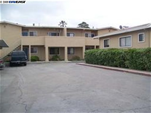 330 L ST, LIVERMORE, California 94551-8004, ,Comm Ri Multi-units 5+,For Sale,L ST,40444188