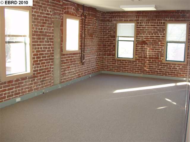 160 3RD E ST, PITTSBURG, California 94565, ,Comm Industrial For Lease,For Rent,3RD E ST,40936935