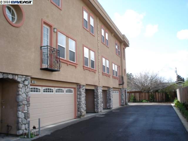 4107 TODDIKA LN, CASTRO VALLEY, California 94546, ,Comm Ri Multi-units 5+,For Sale,TODDIKA LN,40451281