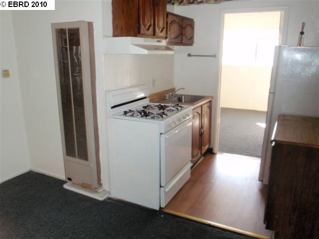 10010 Macarthur Blvd, OAKLAND, California 94605, ,Comm Ri Multi-units 5+,For Sale,Macarthur Blvd,40454128