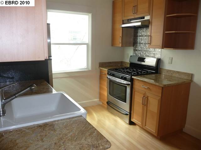 746 Rand Ave, OAKLAND, California 94610, ,Comm Ri Multi-units 5+,For Sale,Rand Ave,40459991