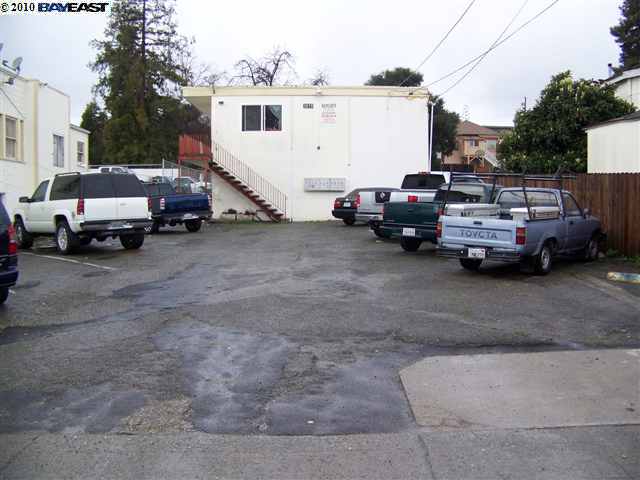 2615 26TH AVE, OAKLAND, California 94601-1906, ,Comm Ri Multi-units 5+,For Sale,26TH AVE,40462160