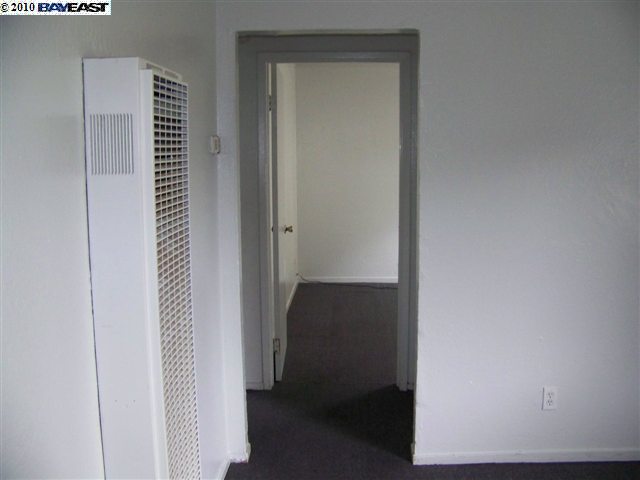2615 26TH AVE, OAKLAND, California 94601-1906, ,Comm Ri Multi-units 5+,For Sale,26TH AVE,40462160