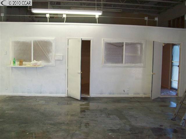 2849 WILLOW PASS RD, Unit C, CONCORD, California 94519-2553, ,Comm Industrial For Lease,For Rent,WILLOW PASS RD, Unit C,40937055
