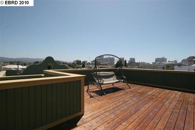 2415 SAN PABLO AVE, OAKLAND, California 94612-1119, ,Comm Ri Multi-units 5+,For Sale,SAN PABLO AVE,40467360