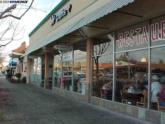 3327 Castro Valley Bl, CASTRO VALLEY, California 94546, ,Comm Industrial For Lease,For Rent,Castro Valley Bl,40937085