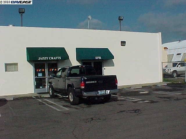 3327 Castro Valley Bl, CASTRO VALLEY, California 94546, ,Comm Industrial For Lease,For Rent,Castro Valley Bl,40937085