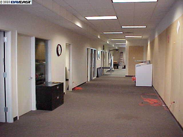 3327 Castro Valley Bl, CASTRO VALLEY, California 94546, ,Comm Industrial For Lease,For Rent,Castro Valley Bl,40937085