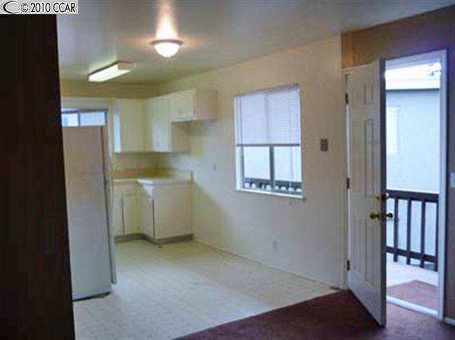 1600 FRISBIE CT, CONCORD, California 94520-4282, ,Comm Ri Multi-units 5+,For Sale,FRISBIE CT,40467876