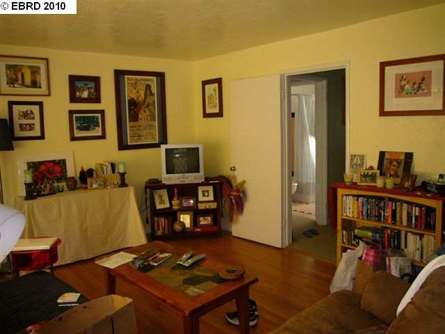 539 MANDANA BLVD, OAKLAND, California 94610-2215, ,Comm Ri Multi-units 5+,For Sale,MANDANA BLVD,40476875
