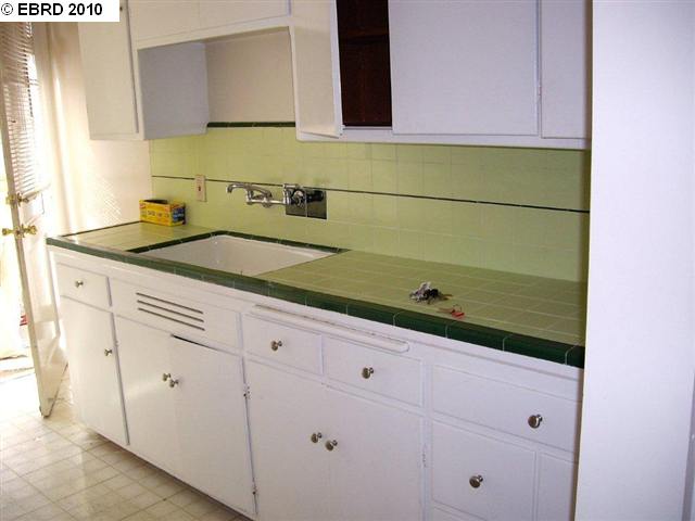 539 MANDANA BLVD, OAKLAND, California 94610-2215, ,Comm Ri Multi-units 5+,For Sale,MANDANA BLVD,40476875