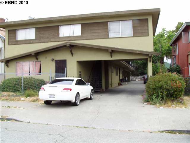 2926 BROOKDALE AVE, OAKLAND, California 94602-2767, ,Comm Ri Multi-units 5+,For Sale,BROOKDALE AVE,40478513