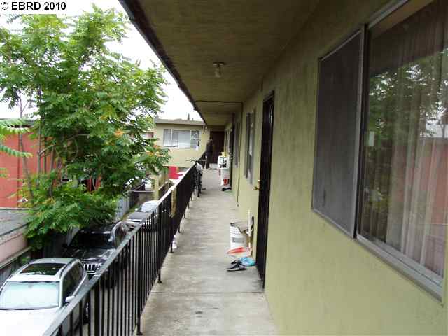 2926 BROOKDALE AVE, OAKLAND, California 94602-2767, ,Comm Ri Multi-units 5+,For Sale,BROOKDALE AVE,40478513