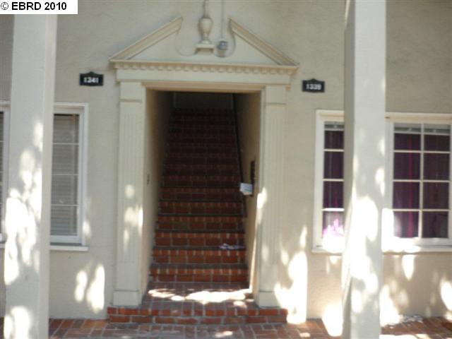 1335 28TH ST, OAKLAND, California 94606-3207, ,Comm Ri Multi-units 5+,For Sale,28TH ST,40480497