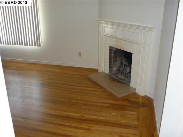 1335 28TH ST, OAKLAND, California 94606-3207, ,Comm Ri Multi-units 5+,For Sale,28TH ST,40480497