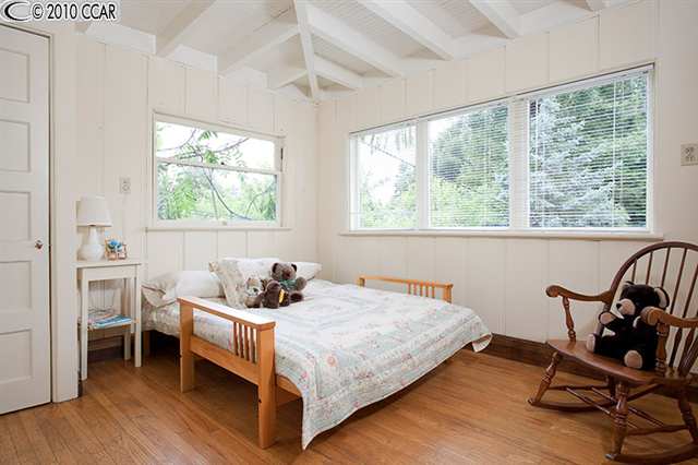 2610 College Ave, BERKELEY, California 94704-3407, ,Comm Ri Multi-units 5+,For Sale,College Ave,40482816