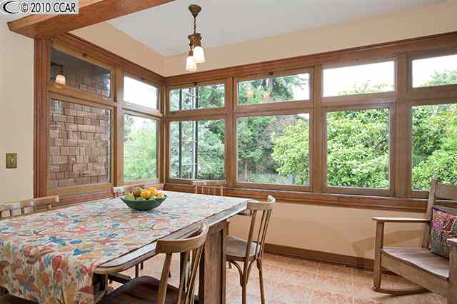 2610 College Ave, BERKELEY, California 94704-3407, ,Comm Ri Multi-units 5+,For Sale,College Ave,40482816