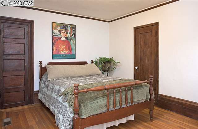 2610 College Ave, BERKELEY, California 94704-3407, ,Comm Ri Multi-units 5+,For Sale,College Ave,40482816