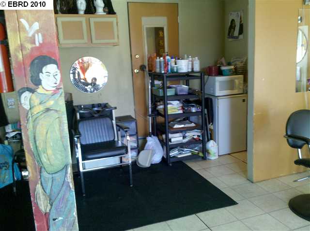 9960 MACARTHUR BLVD, OAKLAND, California 94605-4856, ,Comm Ri Multi-units 5+,For Sale,MACARTHUR BLVD,40483194