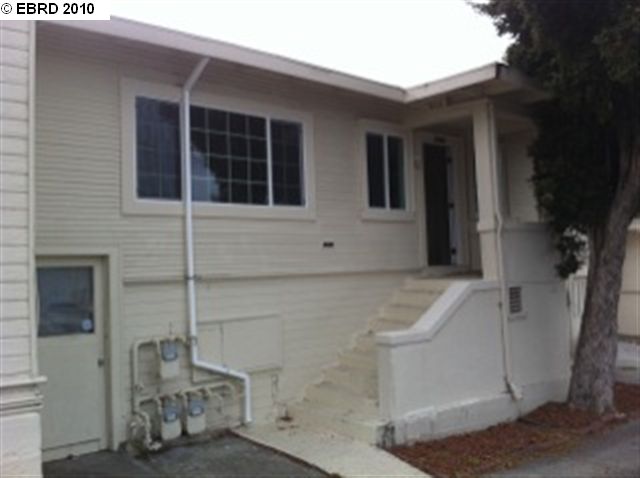 3009 MacArthur, OAKLAND, California 94602, ,Comm Ri Multi-units 5+,For Sale,MacArthur,40489983