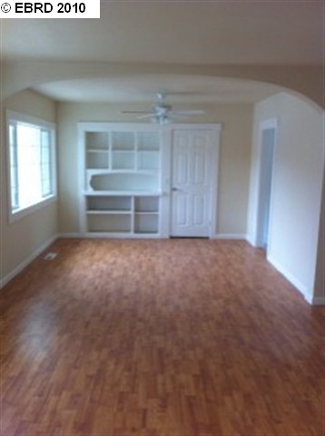 3009 MacArthur, OAKLAND, California 94602, ,Comm Ri Multi-units 5+,For Sale,MacArthur,40489983