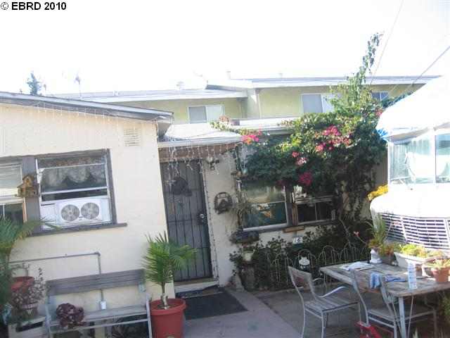 6 Railroad Av, RODEO, California 94547, ,Comm Ri Multi-units 5+,For Sale,Railroad Av,40495035