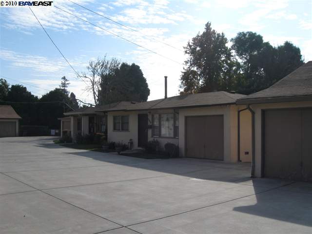 21337 Cambra Ct., HAYWARD, California 94541, ,Comm Ri Multi-units 5+,For Sale,Cambra Ct.,40498110