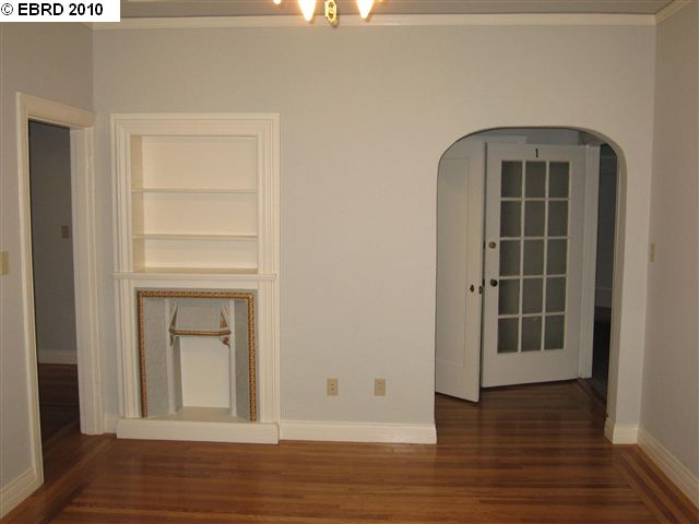 4423 Edgewood Avenue, OAKLAND, California 94606, ,Comm Ri Multi-units 5+,For Sale,Edgewood Avenue,40502149
