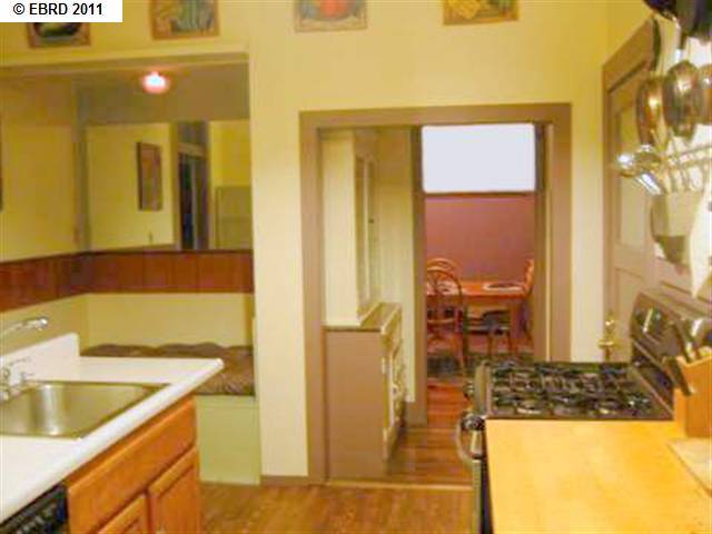4110 Howe Street, OAKLAND, California 94611, ,Comm Ri Multi-units 5+,For Sale,Howe Street,40507097