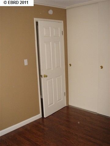 25 MOSS AVE, OAKLAND, California 94610-1314, ,Comm Ri Multi-units 5+,For Sale,MOSS AVE,40507274