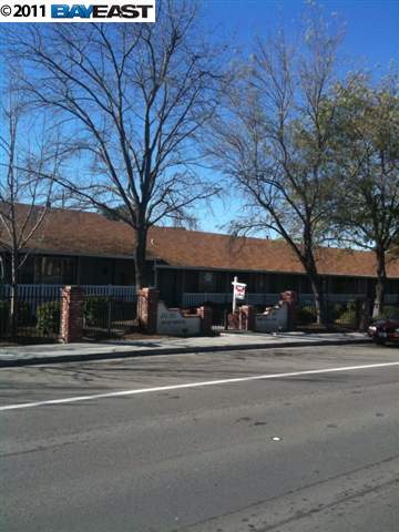 1413 PORTOLA AVE, LIVERMORE, California 94551-1627, ,Comm Ri Multi-units 5+,For Sale,PORTOLA AVE,40507341