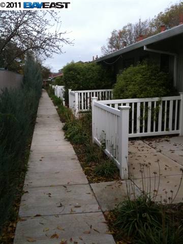 1413 PORTOLA AVE, LIVERMORE, California 94551-1627, ,Comm Ri Multi-units 5+,For Sale,PORTOLA AVE,40507341