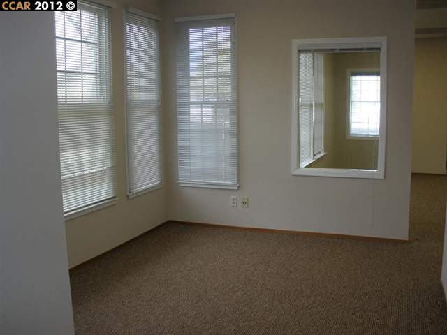 1866 CLAYTON RD #101, CONCORD, California 94520-2514, ,Comm Industrial For Lease,For Rent,CLAYTON RD #101,40937355