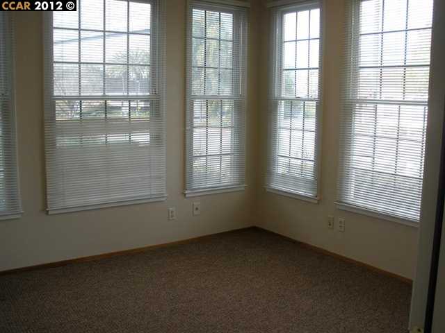 1866 CLAYTON RD #101, CONCORD, California 94520-2514, ,Comm Industrial For Lease,For Rent,CLAYTON RD #101,40937355