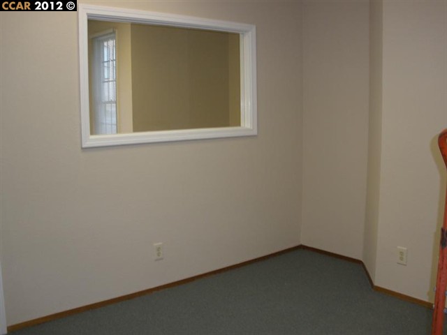 1866 CLAYTON RD #105, CONCORD, California 94520-2514, ,Comm Industrial For Lease,For Rent,CLAYTON RD #105,40937385