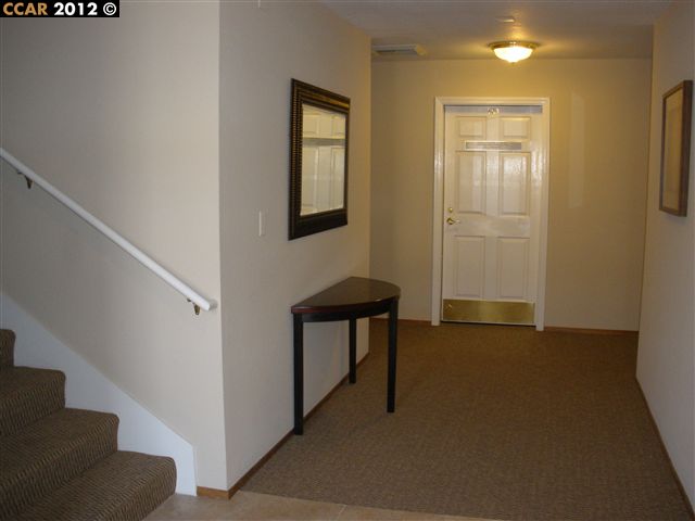 1866 CLAYTON RD #105, CONCORD, California 94520-2514, ,Comm Industrial For Lease,For Rent,CLAYTON RD #105,40937385