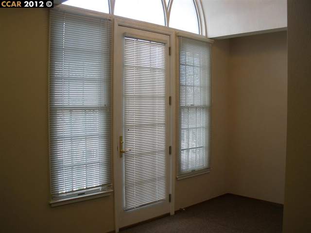 1866 CLAYTON RD #202, CONCORD, California 94520-2514, ,Comm Industrial For Lease,For Rent,CLAYTON RD #202,40937415