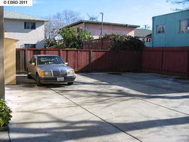 1632 WOOLSEY ST, BERKELEY, California 94703-2324, ,Comm Ri Multi-units 5+,For Sale,WOOLSEY ST,40516998