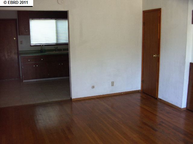 1632 WOOLSEY ST, BERKELEY, California 94703-2324, ,Comm Ri Multi-units 5+,For Sale,WOOLSEY ST,40516998