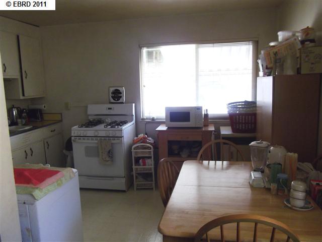 2314 BONAR ST, BERKELEY, California 94702-2019, ,Comm Ri Multi-units 5+,For Sale,BONAR ST,40517700