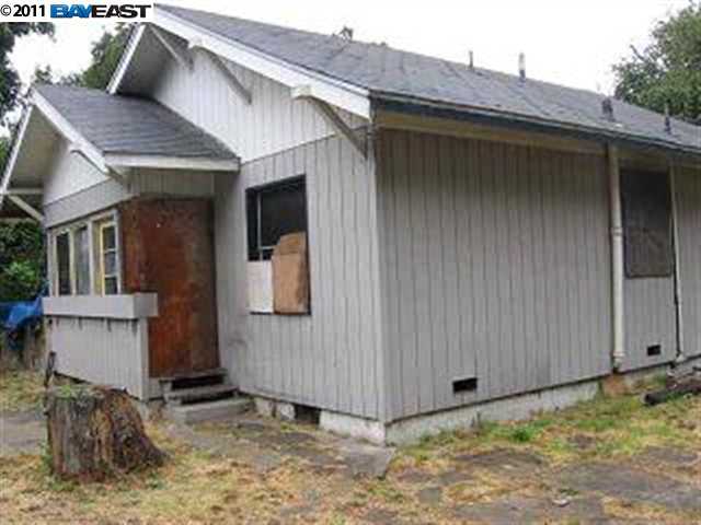 1004 Peralta St., OAKLAND, California 94607, ,Comm Ri Multi-units 5+,For Sale,Peralta St.,40517856