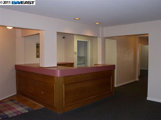 22179 REDWOOD RD, CASTRO VALLEY, California 94546-7107, ,Comm Industrial For Lease,For Rent,REDWOOD RD,40937445