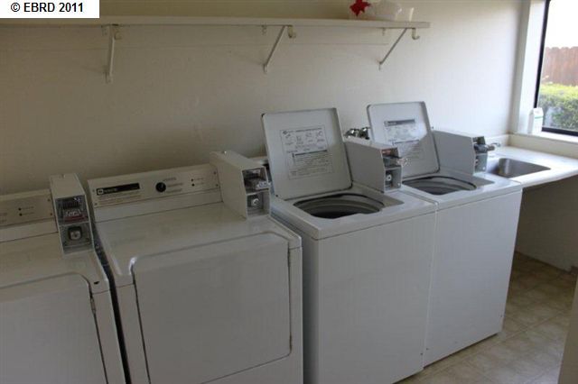 725 KEARNEY ST, EL CERRITO, California 94530-3107, ,Comm Ri Multi-units 5+,For Sale,KEARNEY ST,40519641